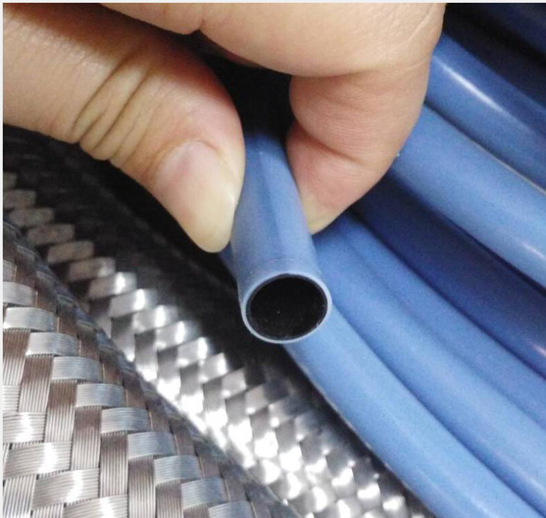 Hochdruck-PTFE-Schlauch mit einer geflochtenen Schicht aus Edelstahl für Transport und mobile Hydraulik